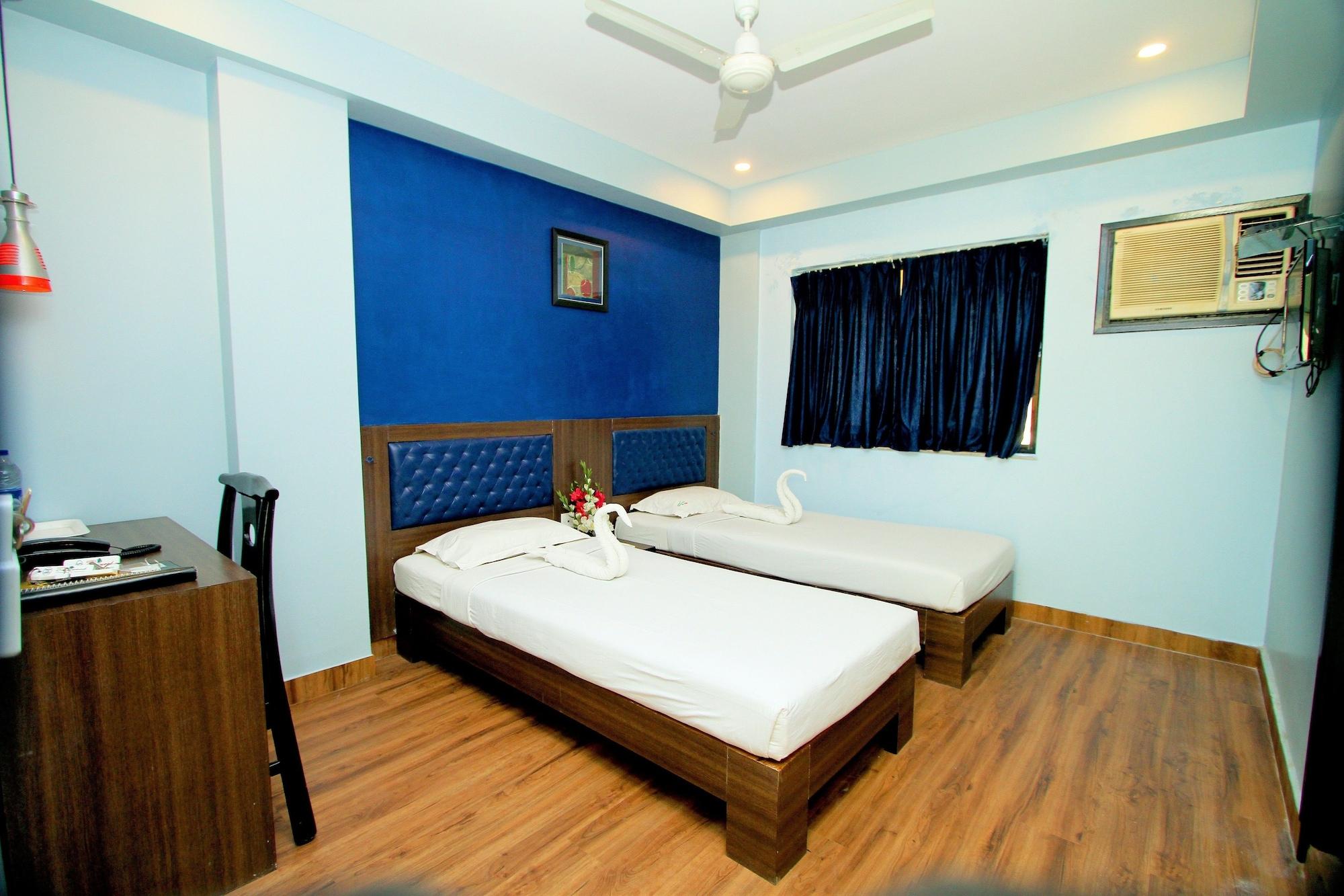 כלכותה Hotel Crestwood מראה חיצוני תמונה
