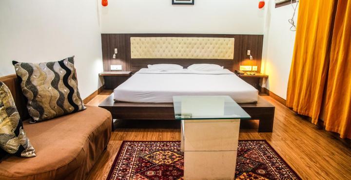 כלכותה Hotel Crestwood מראה חיצוני תמונה