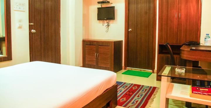כלכותה Hotel Crestwood מראה חיצוני תמונה