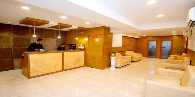 כלכותה Hotel Crestwood מראה חיצוני תמונה